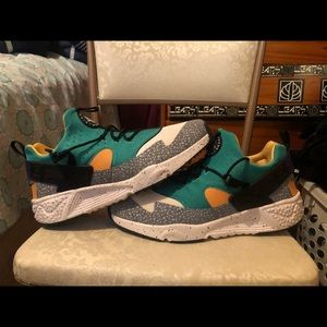 Nike Hurache Utility Safari